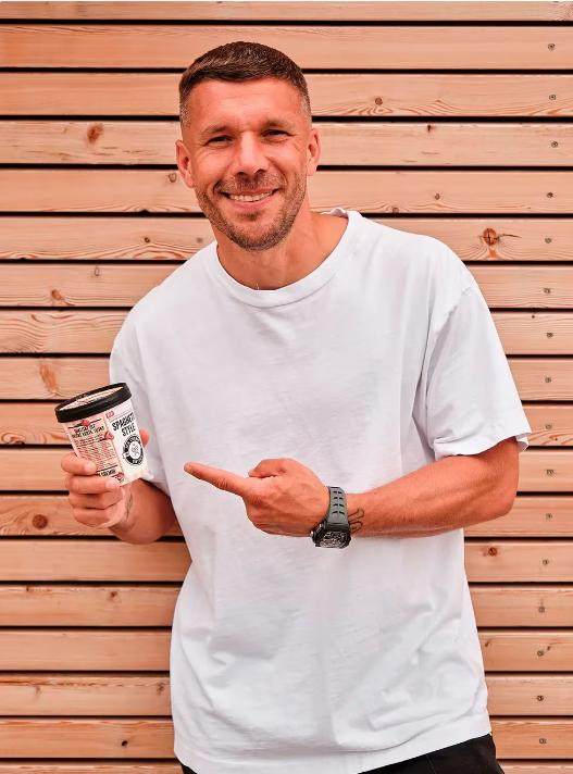 开烤肉店连锁 卖冰淇淋 波多尔斯基身家超2亿欧元